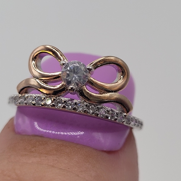 925 sterling silver and Rose Gold Bow Ring with gems. Size 6 - Picture 8 of 10